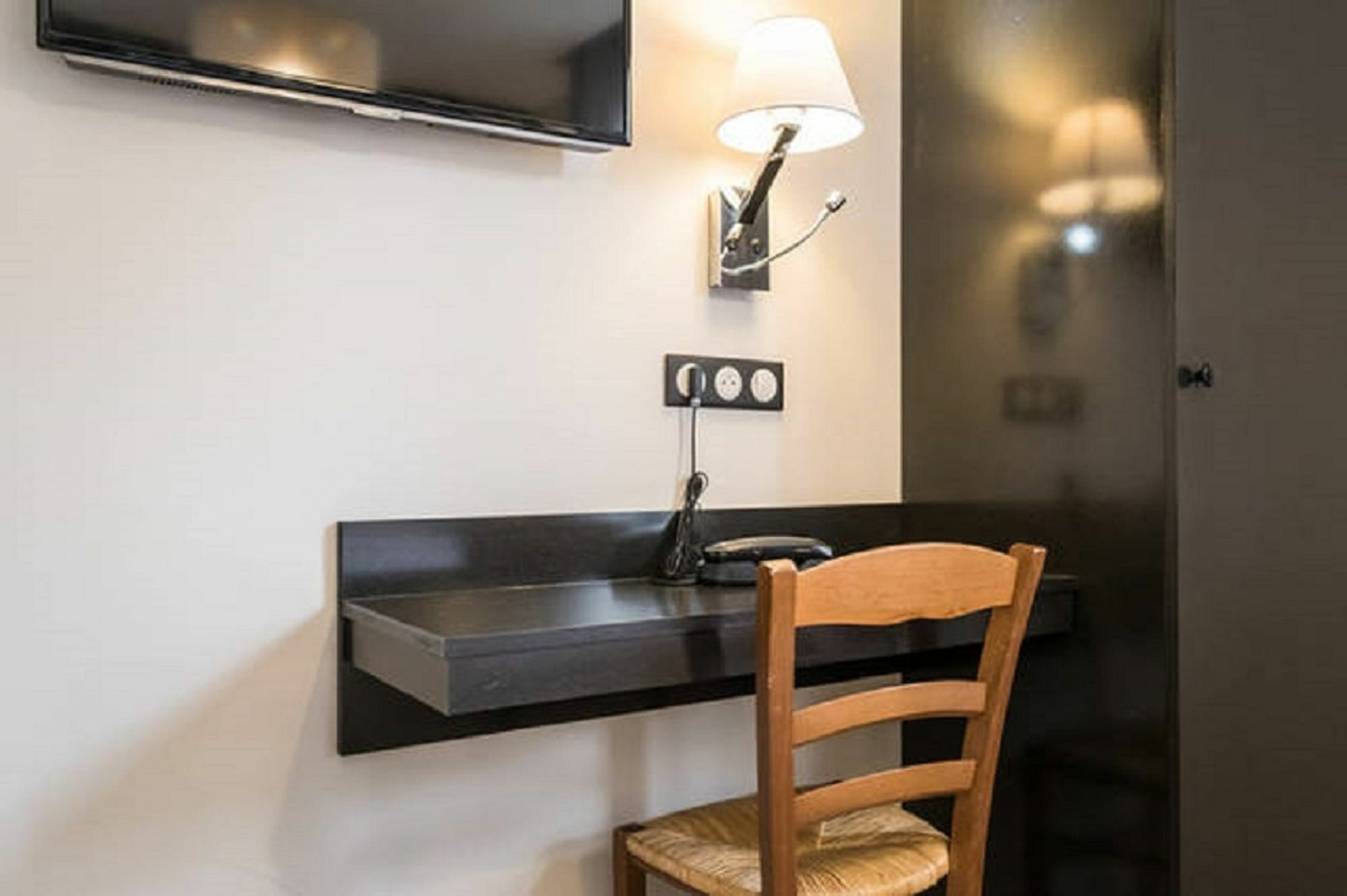 Hotel Bonséjour Montmartre Parigi
